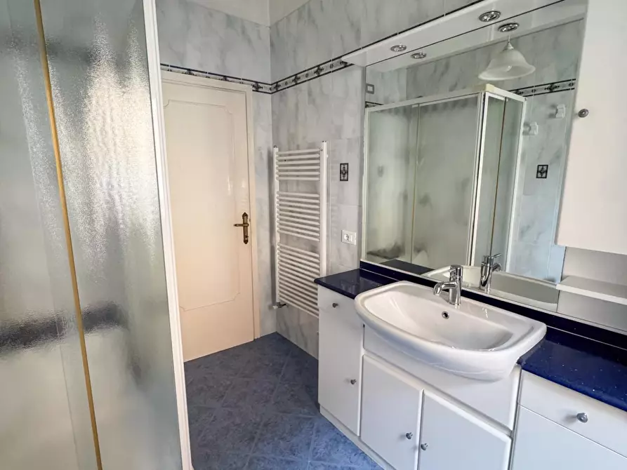 Immagine 26 di Villa in vendita  a Collesalvetti