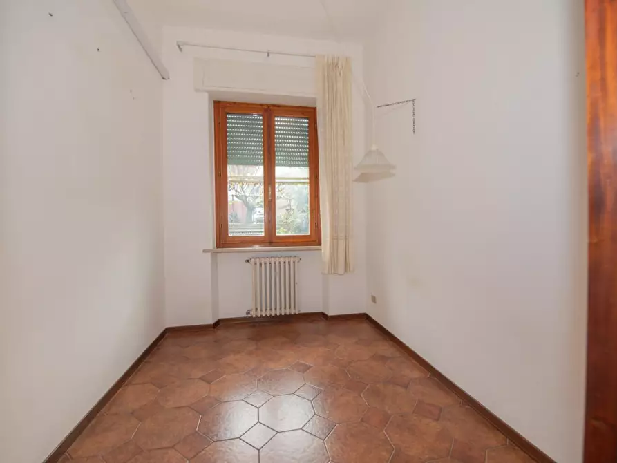 Immagine 11 di Villa in vendita  a Collesalvetti