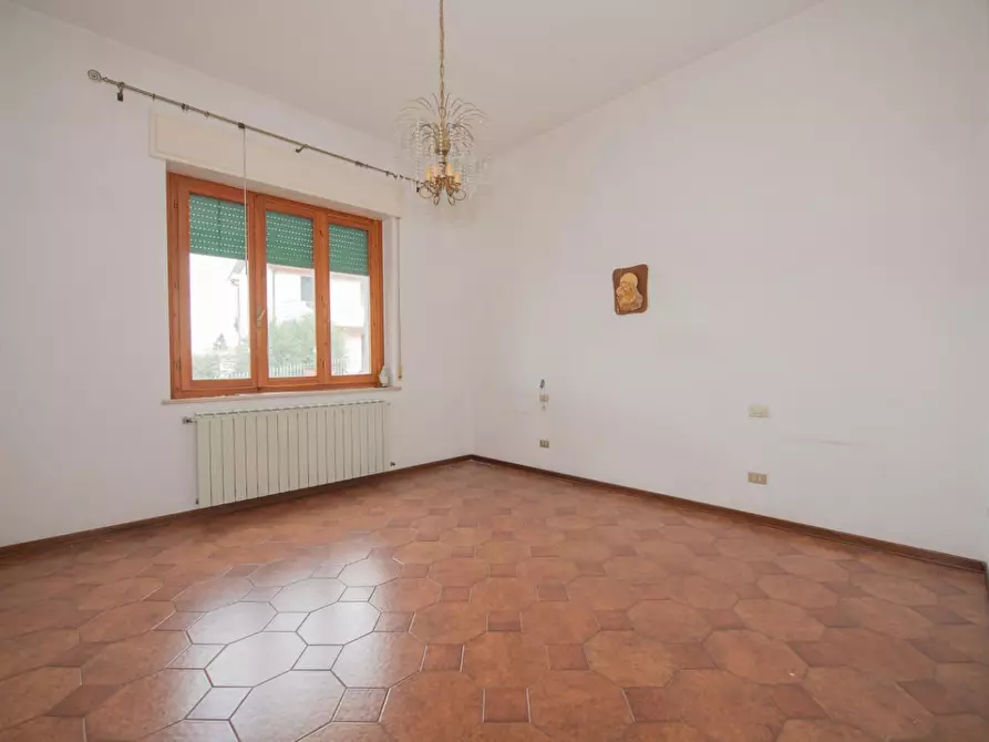 Immagine 21 di Villa in vendita  a Collesalvetti