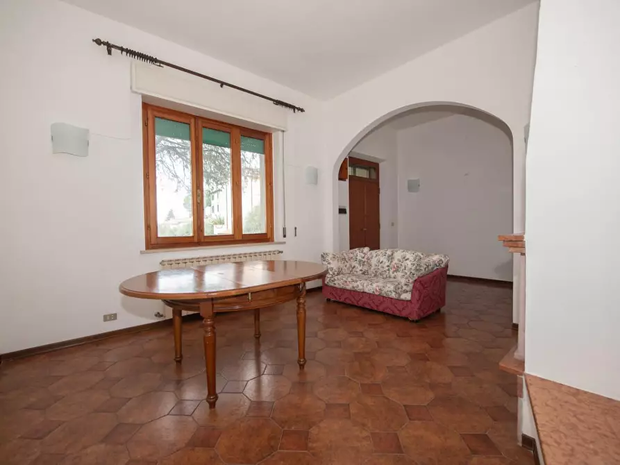 Immagine 4 di Villa in vendita  a Collesalvetti