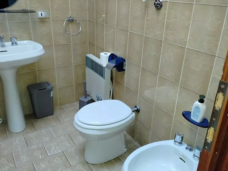 Immagine 13 di Appartamento in vendita  a Rosignano Marittimo