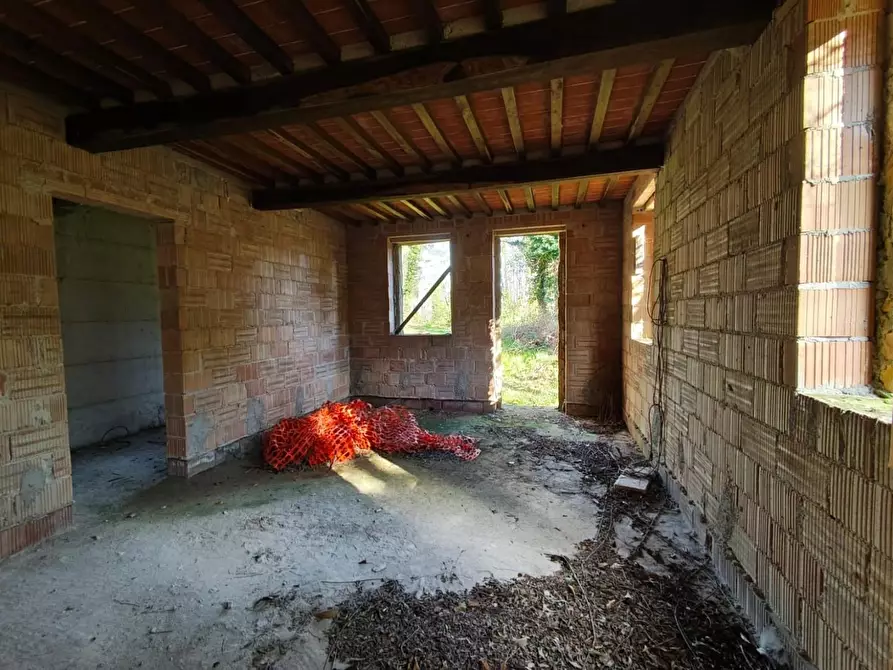 Immagine 18 di Rustico / casale in vendita  a Capannori