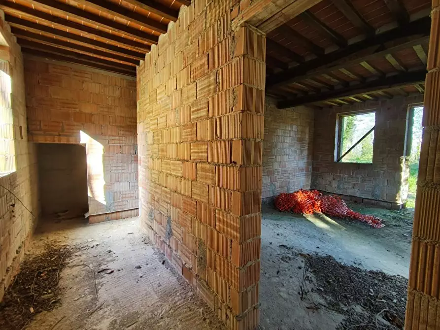 Immagine 22 di Rustico / casale in vendita  a Capannori