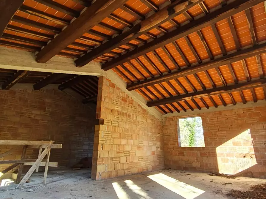 Immagine 32 di Rustico / casale in vendita  a Capannori
