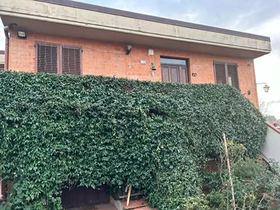 Immagine 3 di Villa in vendita  a Monteriggioni