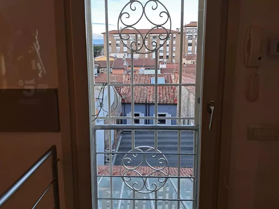 Immagine 21 di Appartamento in vendita  a Pontedera