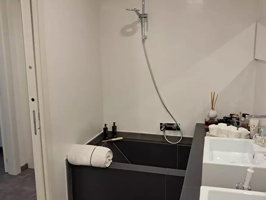 Immagine 29 di Appartamento in vendita  a Pontedera