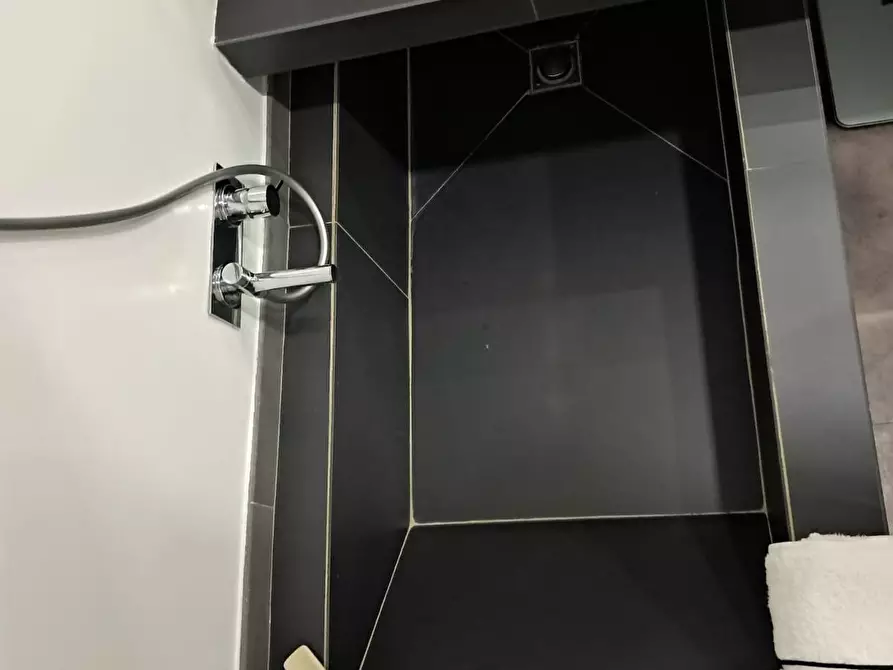 Immagine 12 di Appartamento in vendita  a Pontedera