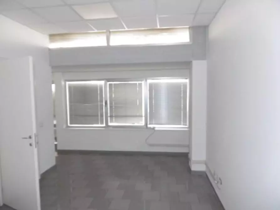 Immagine 3 di Ufficio in vendita  a Empoli