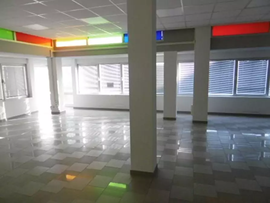 Immagine 2 di Ufficio in vendita  a Empoli