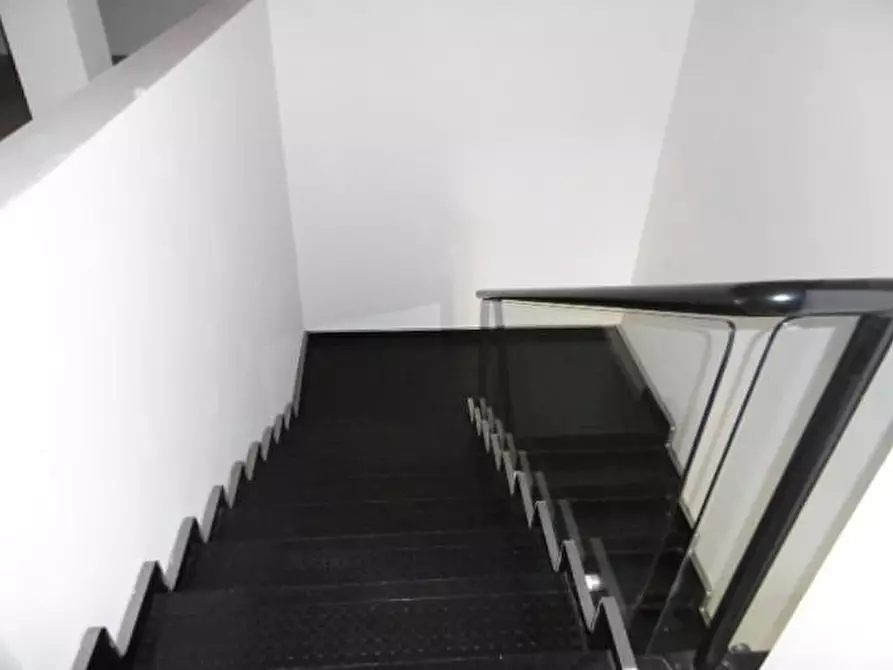 Immagine 7 di Ufficio in vendita  a Empoli