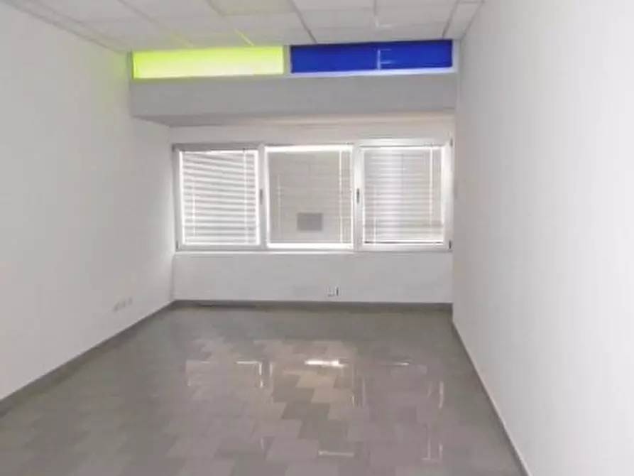 Immagine 4 di Ufficio in vendita  a Empoli