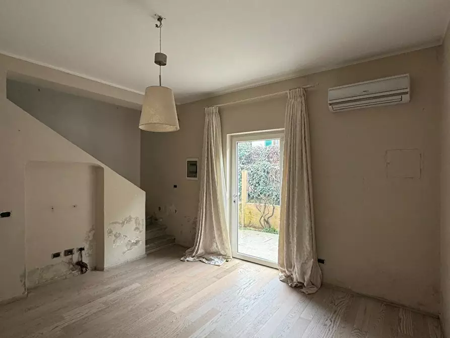 Immagine 11 di Terratetto in vendita  a Lucca