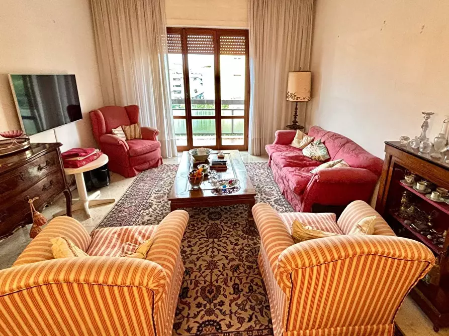 Immagine 2 di Appartamento in vendita  a Carrara