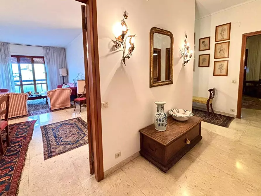 Immagine 7 di Appartamento in vendita  a Carrara