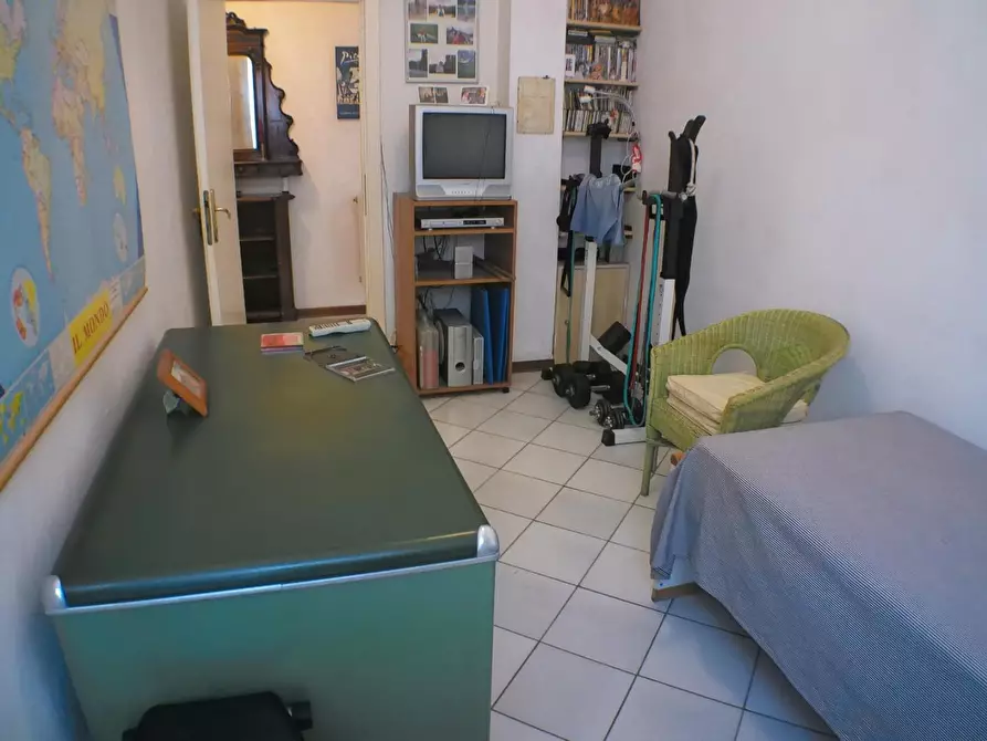 Immagine 13 di Appartamento in vendita  a Carrara