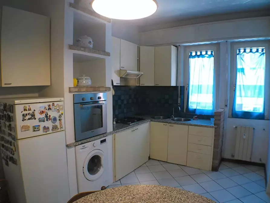 Immagine 3 di Appartamento in vendita  a Carrara