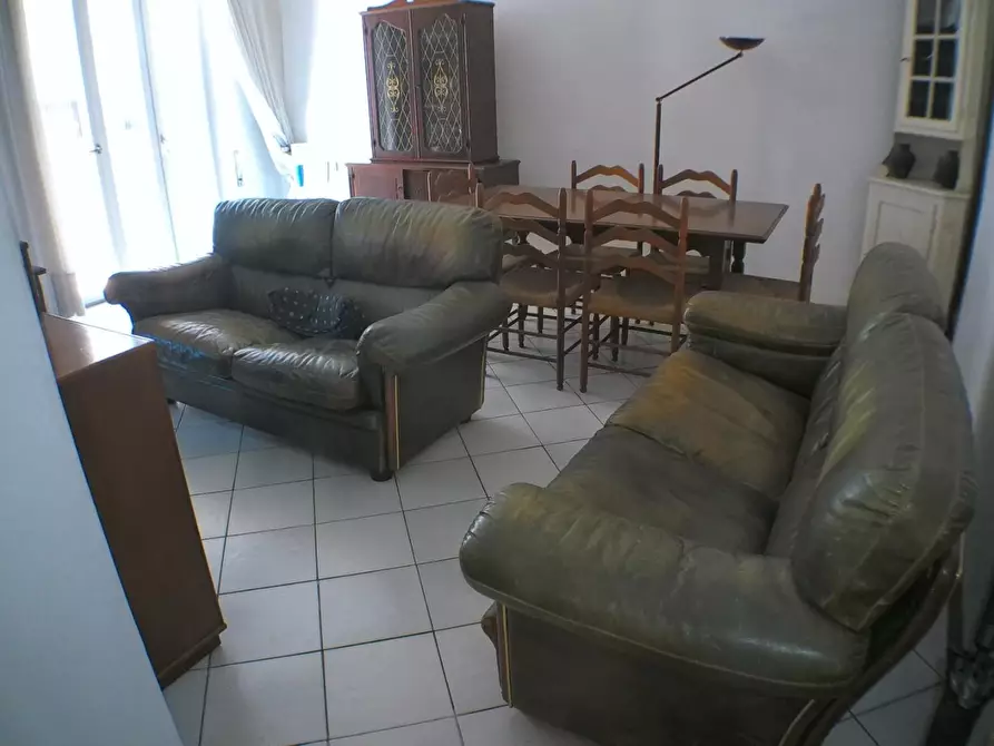 Immagine 10 di Appartamento in vendita  a Carrara