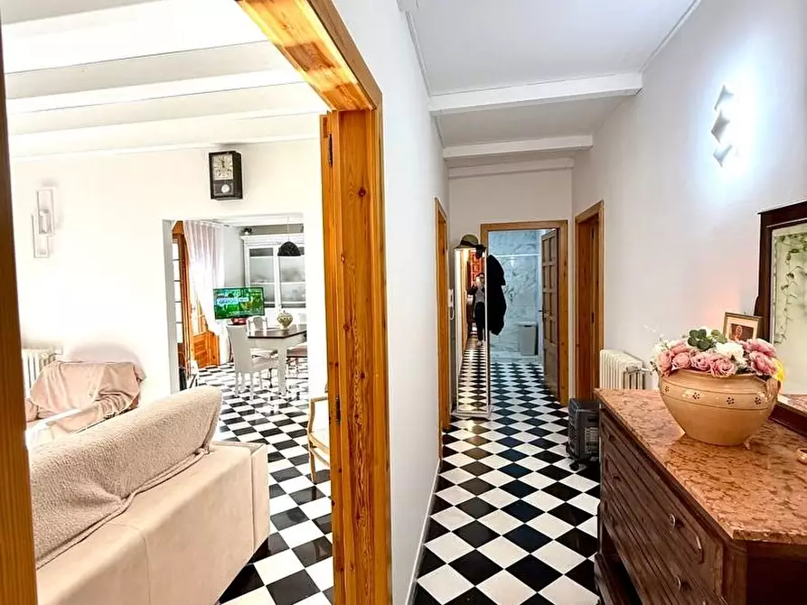 Immagine 6 di Villa in vendita  a Alessano