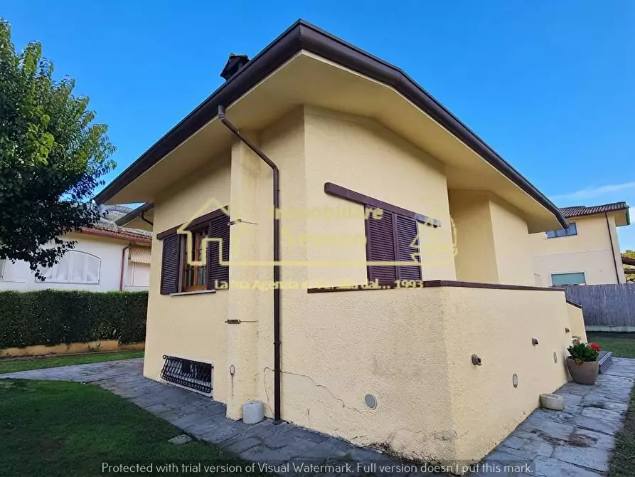 Immagine 41 di Casa indipendente in vendita  a Pietrasanta