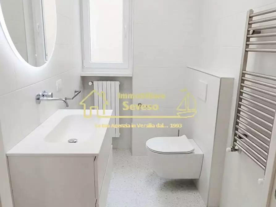 Immagine 14 di Casa indipendente in vendita  a Pietrasanta
