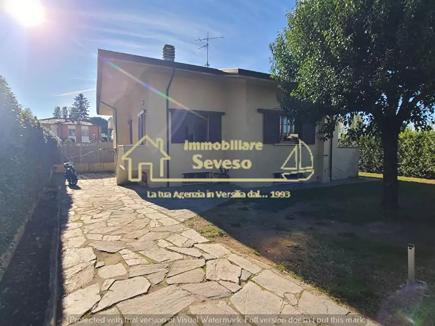 Immagine 40 di Casa indipendente in vendita  a Pietrasanta