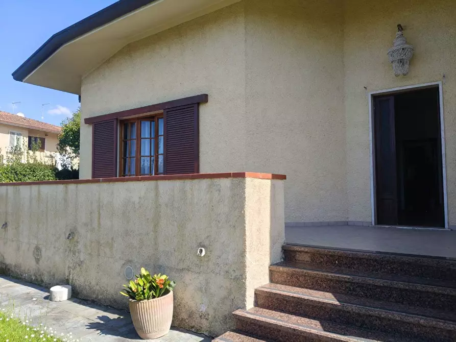 Immagine 22 di Casa indipendente in vendita  a Pietrasanta
