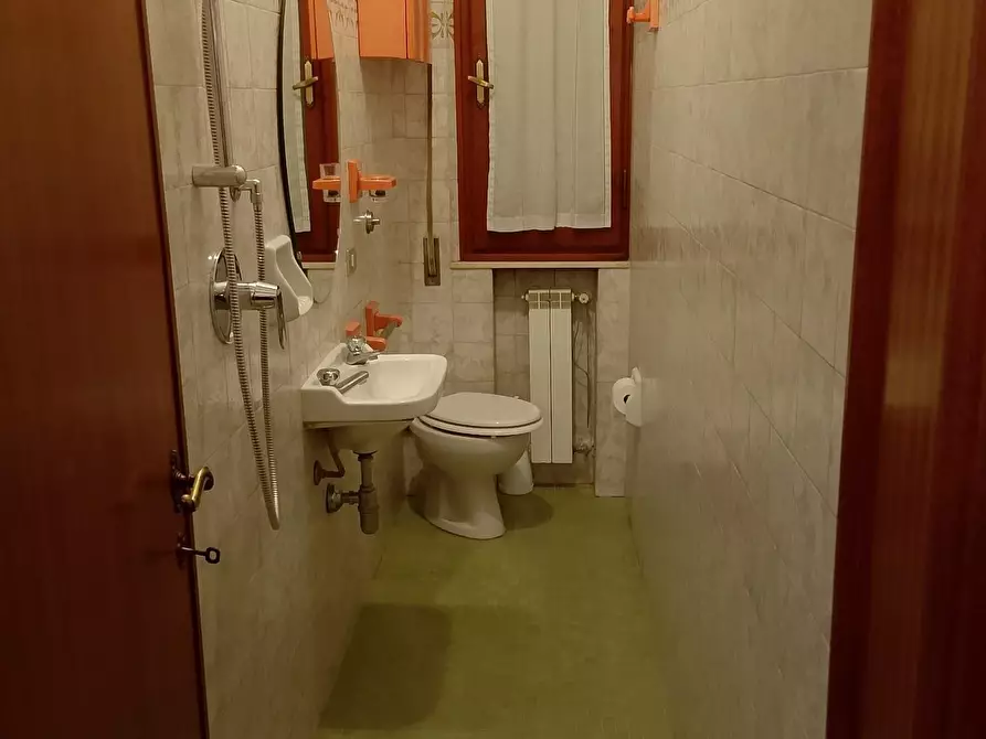 Immagine 8 di Appartamento in vendita  a Empoli