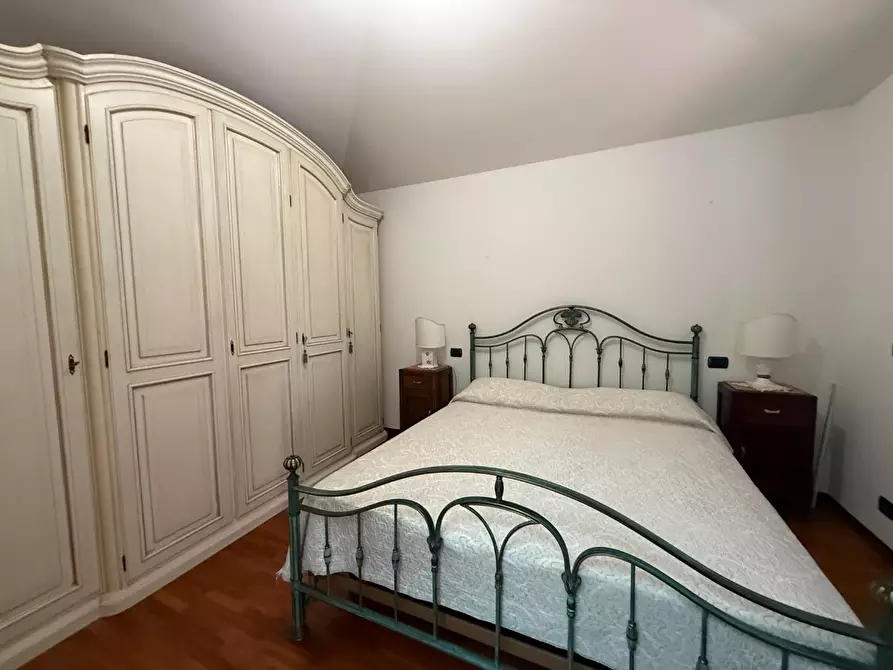 Immagine 35 di Casa indipendente in vendita  a Massa