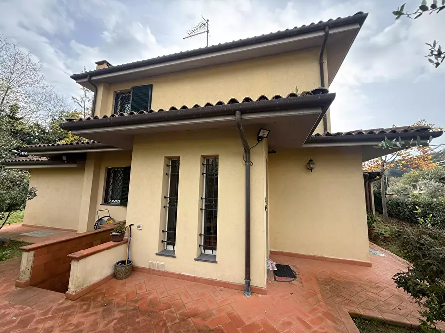 Immagine 5 di Casa indipendente in vendita  a Massa