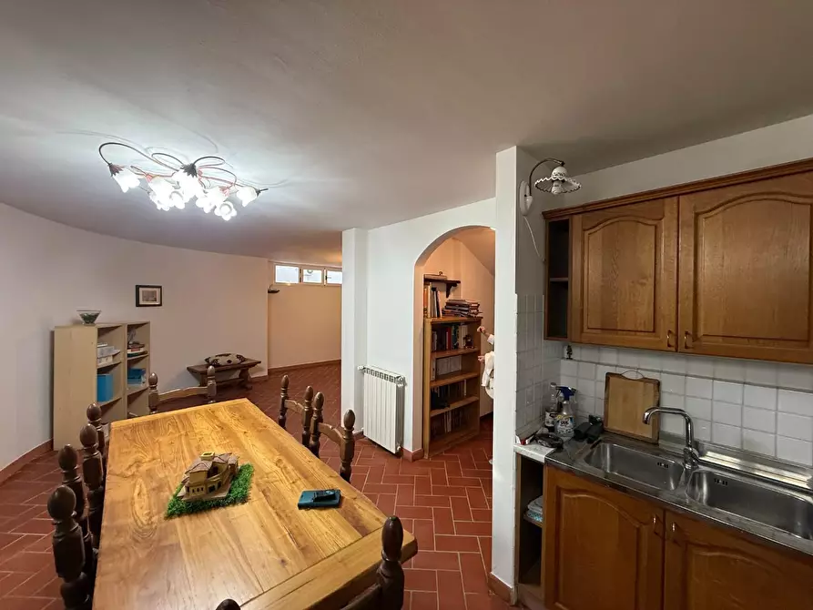 Immagine 16 di Casa indipendente in vendita  a Massa