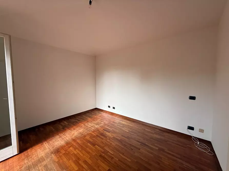 Immagine 33 di Casa indipendente in vendita  a Massa