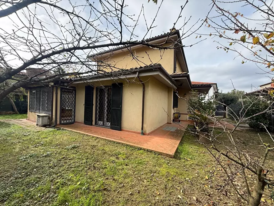 Immagine 6 di Casa indipendente in vendita  a Massa