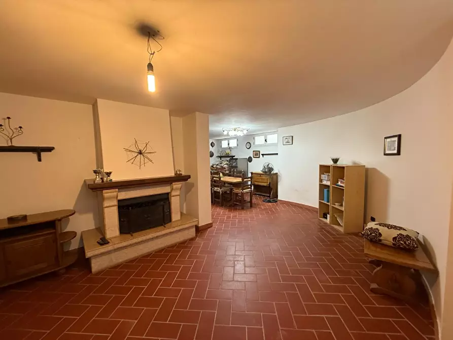 Immagine 12 di Casa indipendente in vendita  a Massa