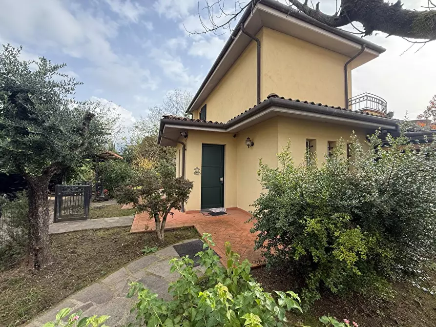 Immagine 7 di Casa indipendente in vendita  a Massa