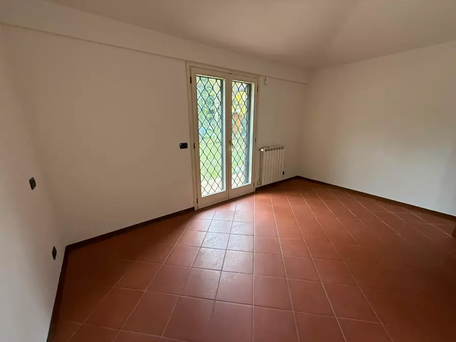 Immagine 31 di Casa indipendente in vendita  a Massa