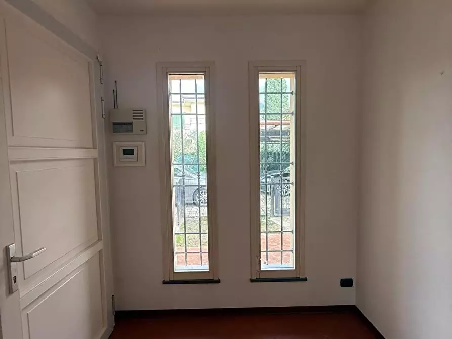 Immagine 25 di Casa indipendente in vendita  a Massa