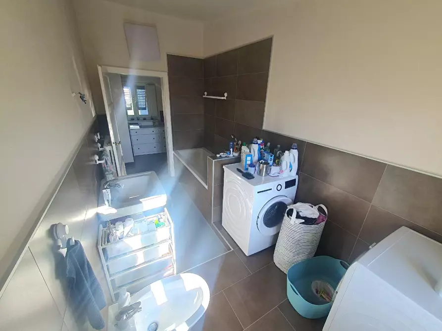 Immagine 58 di Terratetto in vendita  a Lucca