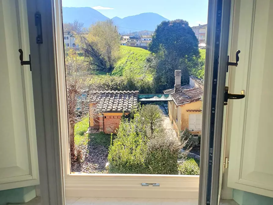 Immagine 39 di Terratetto in vendita  a Lucca