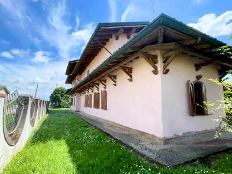 Immagine 4 di Villa in vendita  a Mede