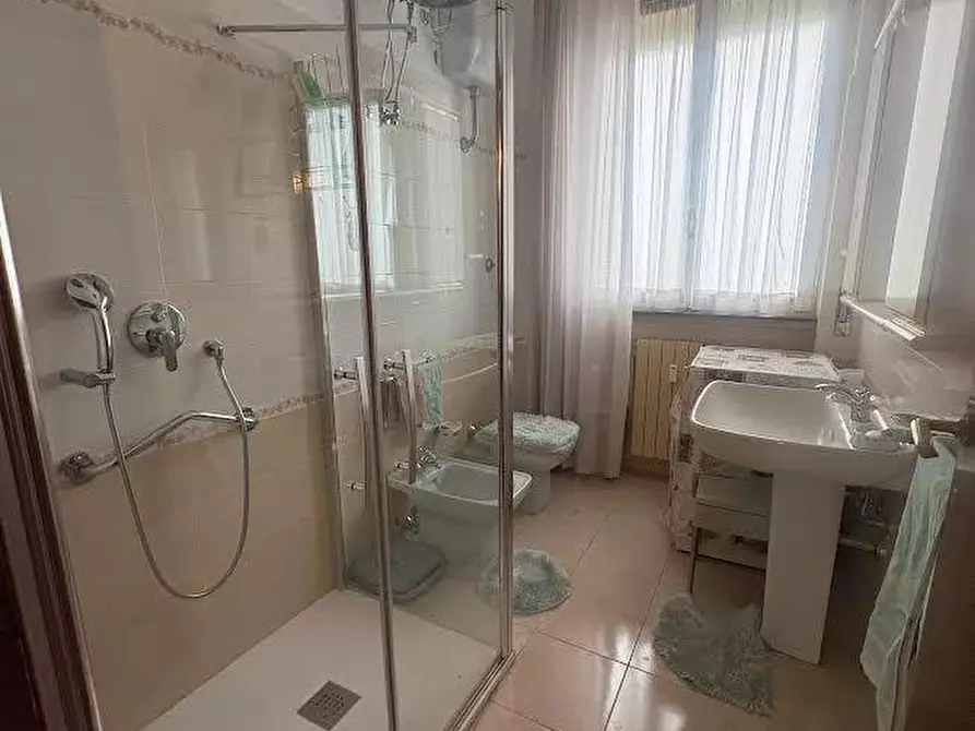 Immagine 22 di Appartamento in vendita  a Livorno