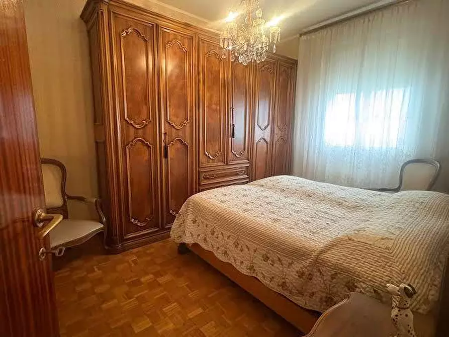 Immagine 17 di Appartamento in vendita  a Livorno