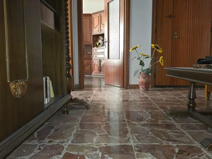 Immagine 21 di Appartamento in vendita  a Colle Di Val D'elsa