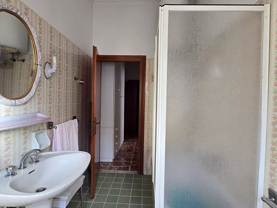 Immagine 40 di Appartamento in vendita  a Colle Di Val D'elsa