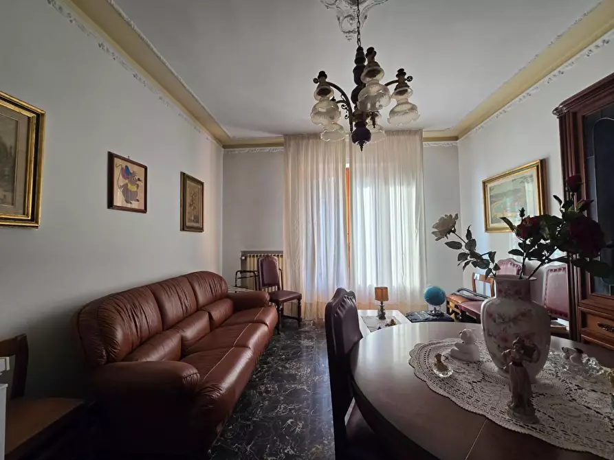 Immagine 8 di Appartamento in vendita  a Colle Di Val D'elsa