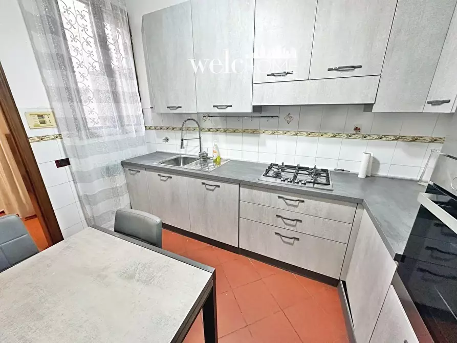 Immagine 18 di Appartamento in vendita  a Campi Bisenzio
