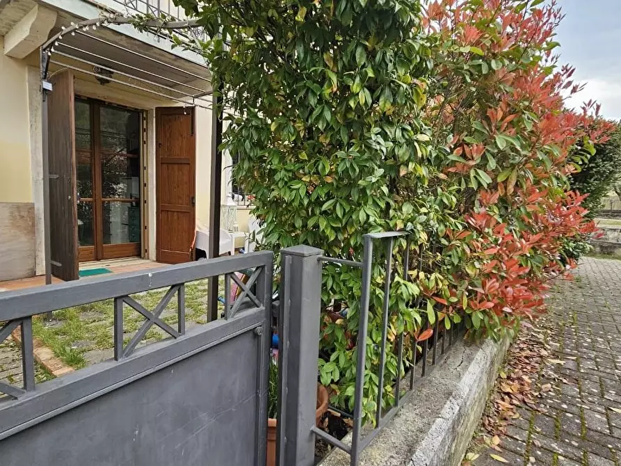 Immagine 14 di Appartamento in vendita  a Poggibonsi