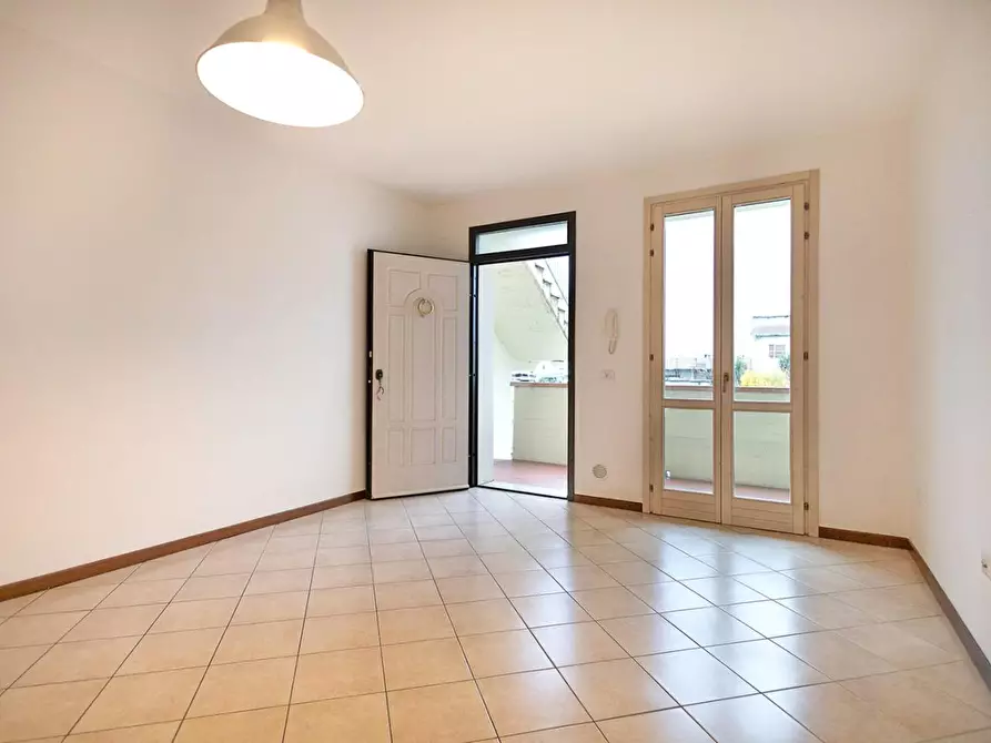 Immagine 5 di Appartamento in vendita  a Santa Maria A Monte