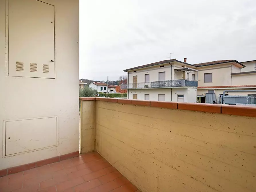 Immagine 19 di Appartamento in vendita  a Santa Maria A Monte