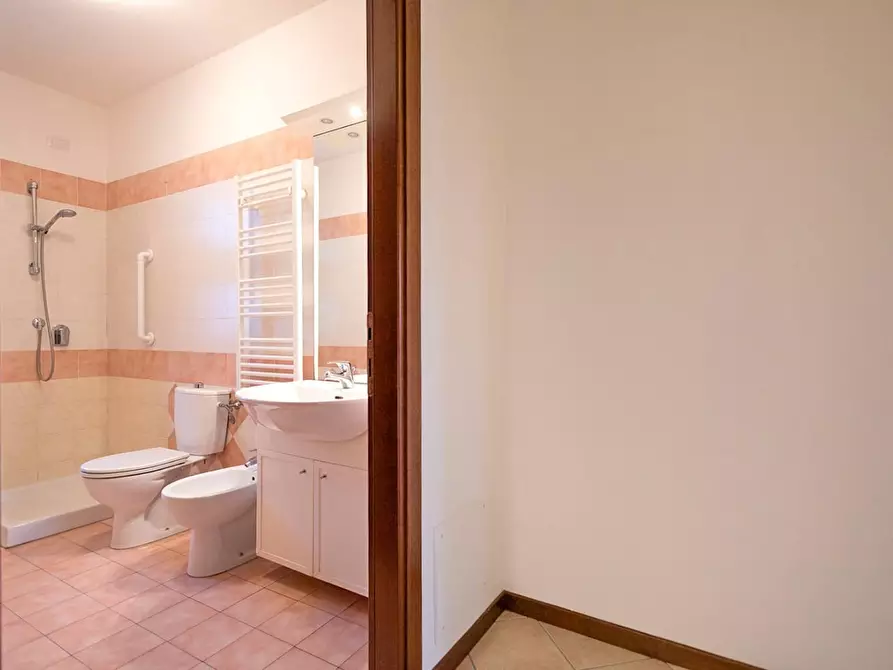 Immagine 14 di Appartamento in vendita  a Santa Maria A Monte